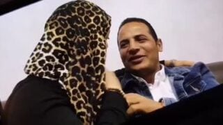 سكس محجبة مصرية مولعة تمص بوئ مديرها